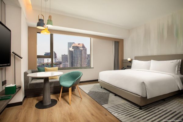 Guxiang Hotel Shanghai (Former Howard Johnson Plaza Shanghai)